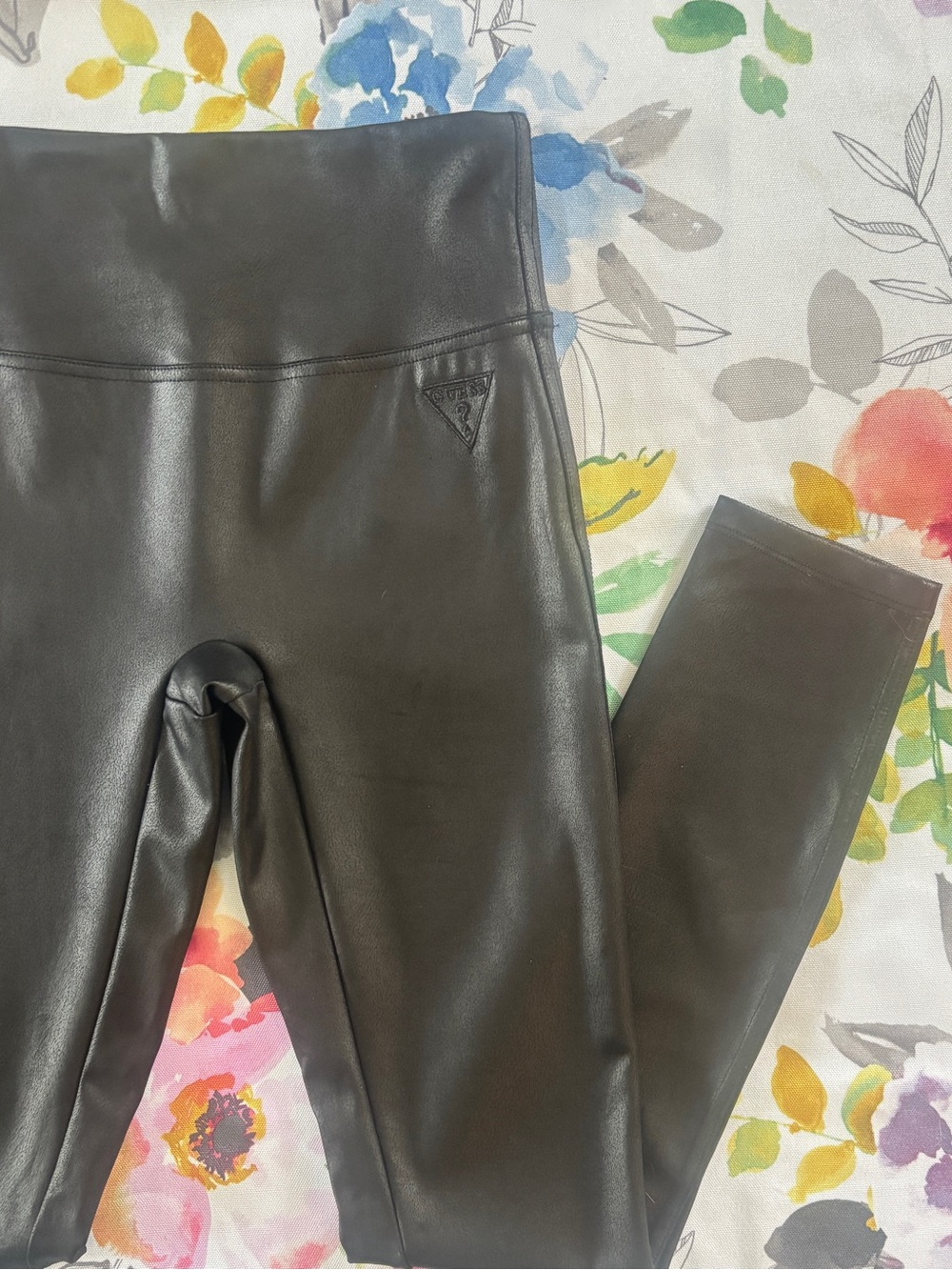 GUESS - Women’s Black Faux-Leather Leggings